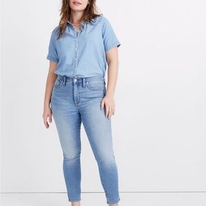 Madewell 10" High-Rise Skinny Crop Jeans in Horne Wash 29
